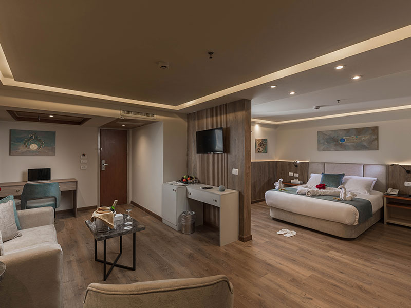 ROYAL OLIVIA SIGNATURE